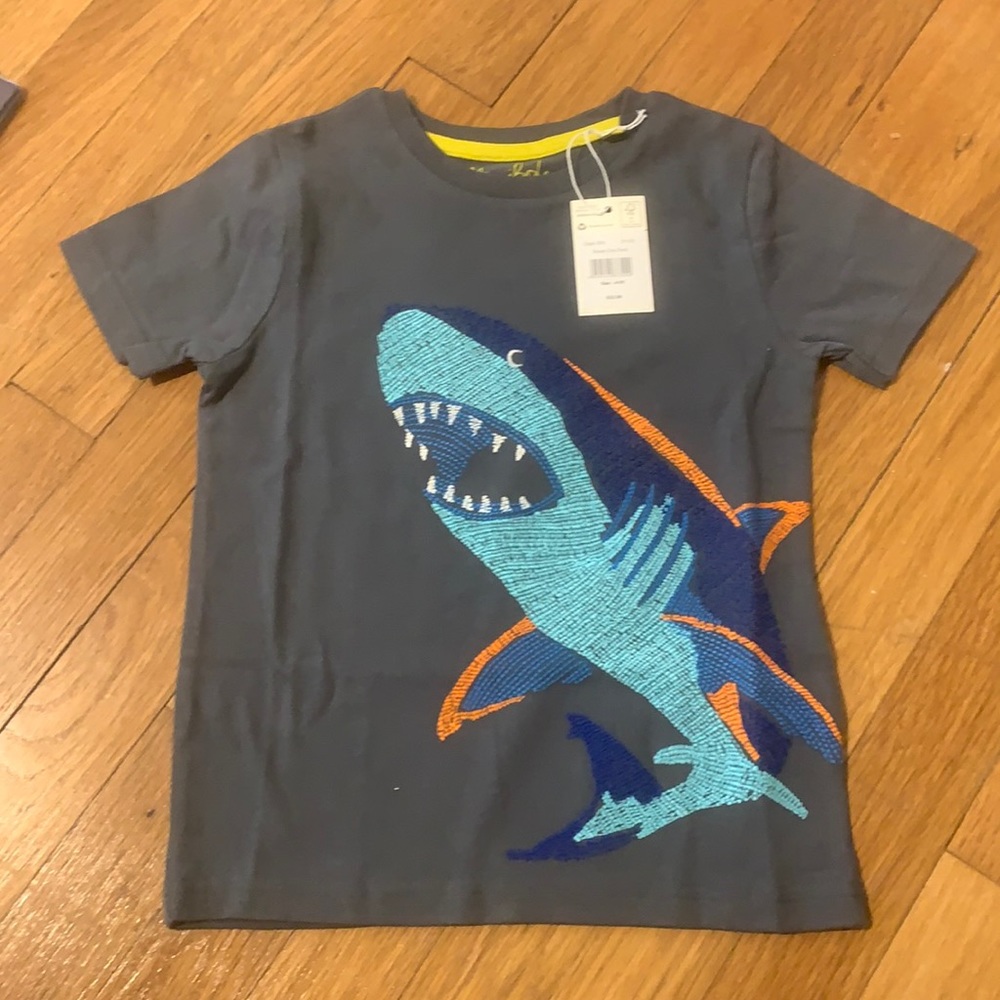 Mini Boden Shark 🦈 Teeshirt
